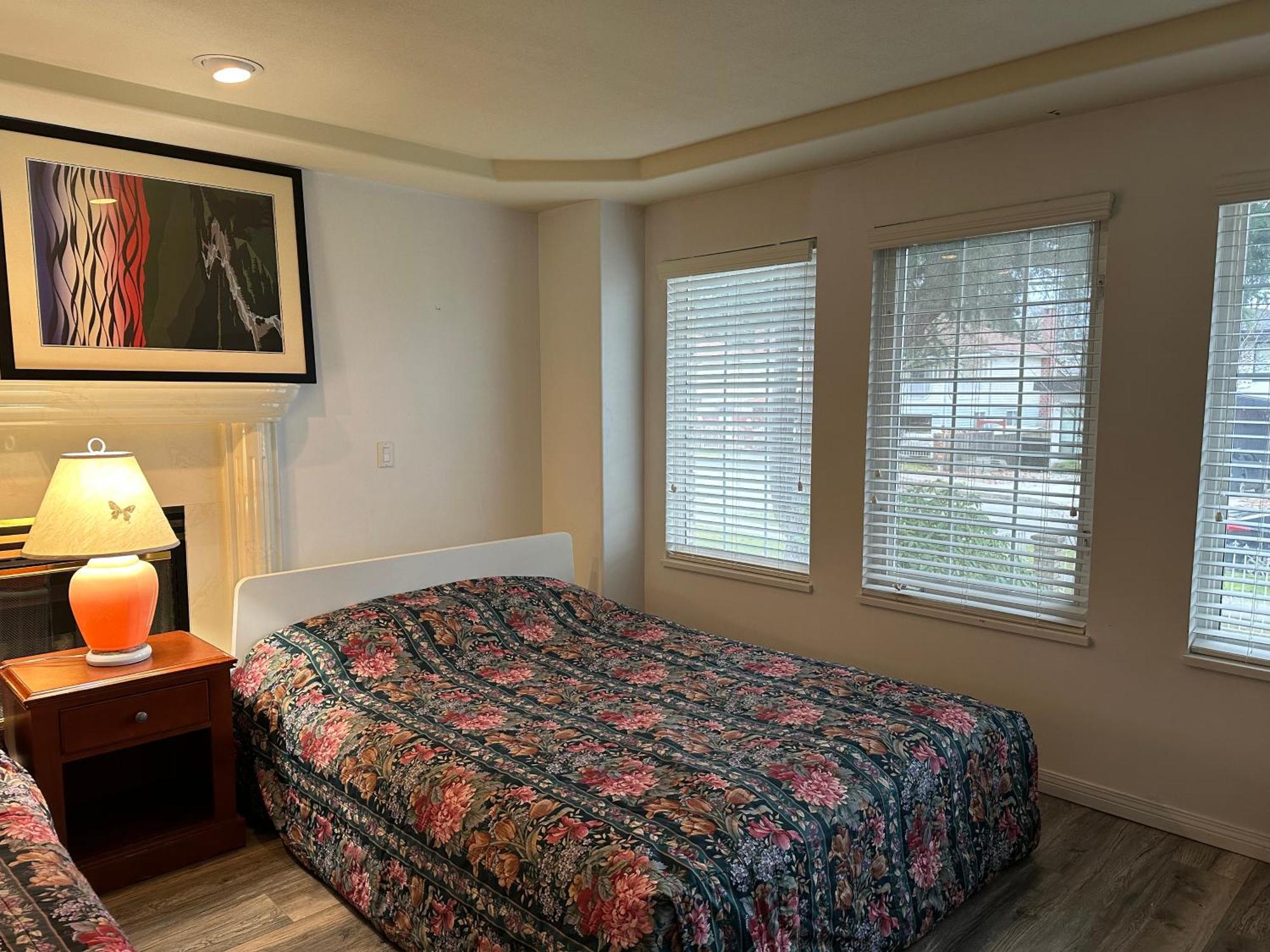 Beautiful Home In Burnaby Esterno foto