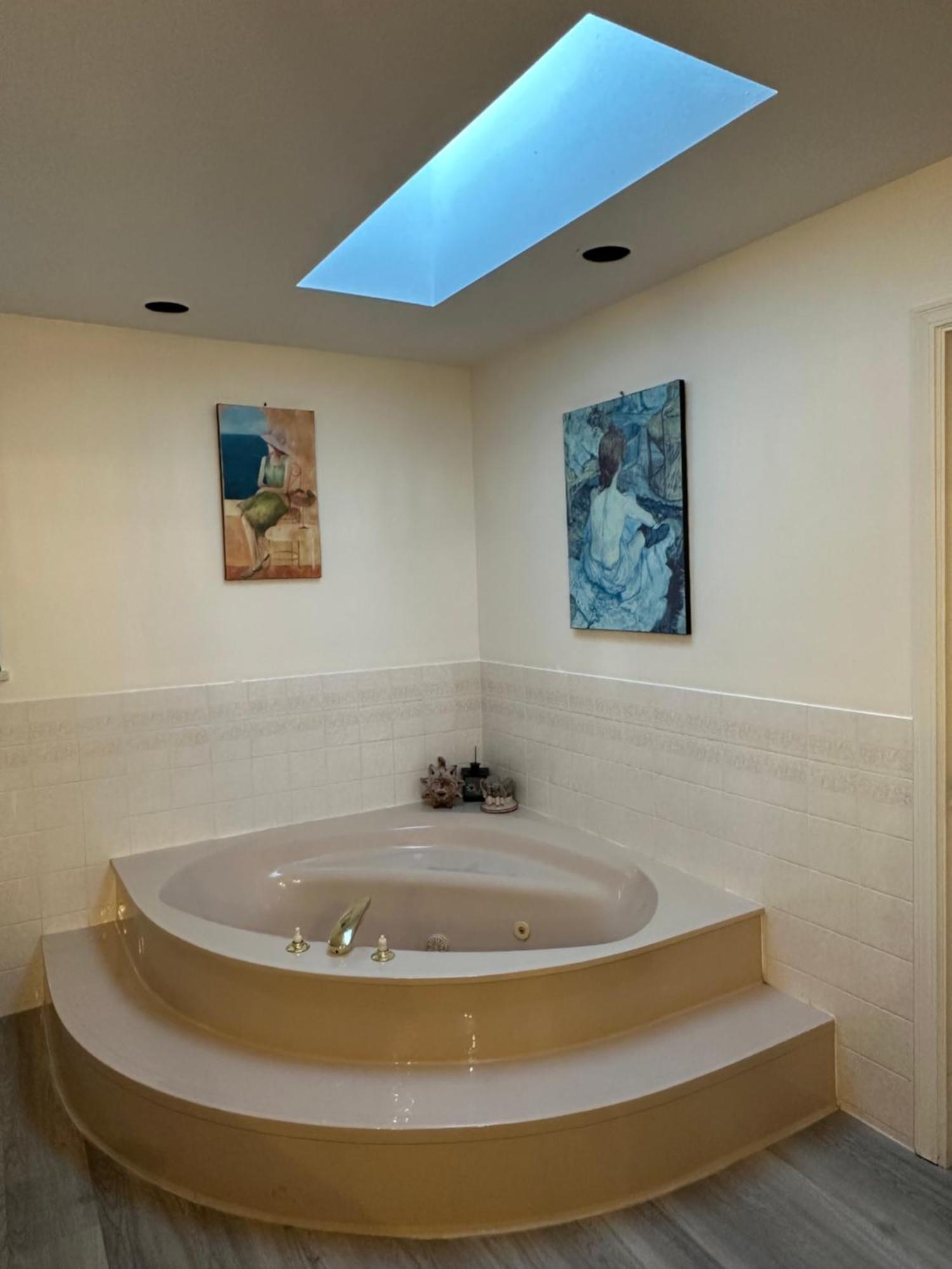 Beautiful Home In Burnaby Esterno foto