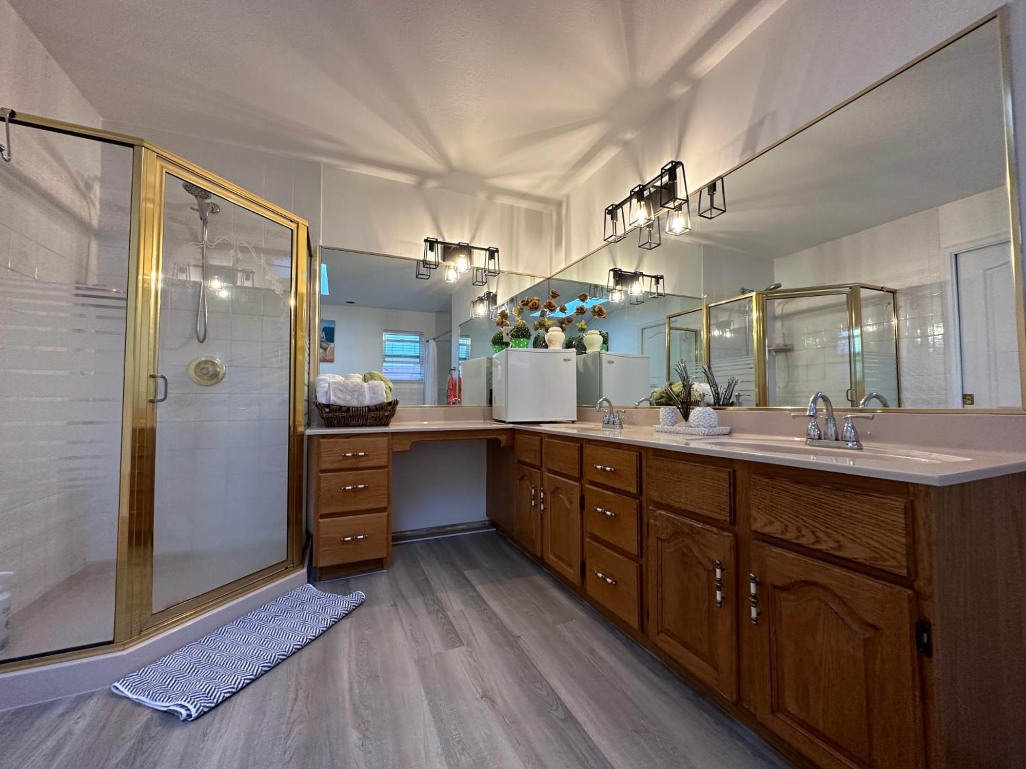 Beautiful Home In Burnaby Esterno foto