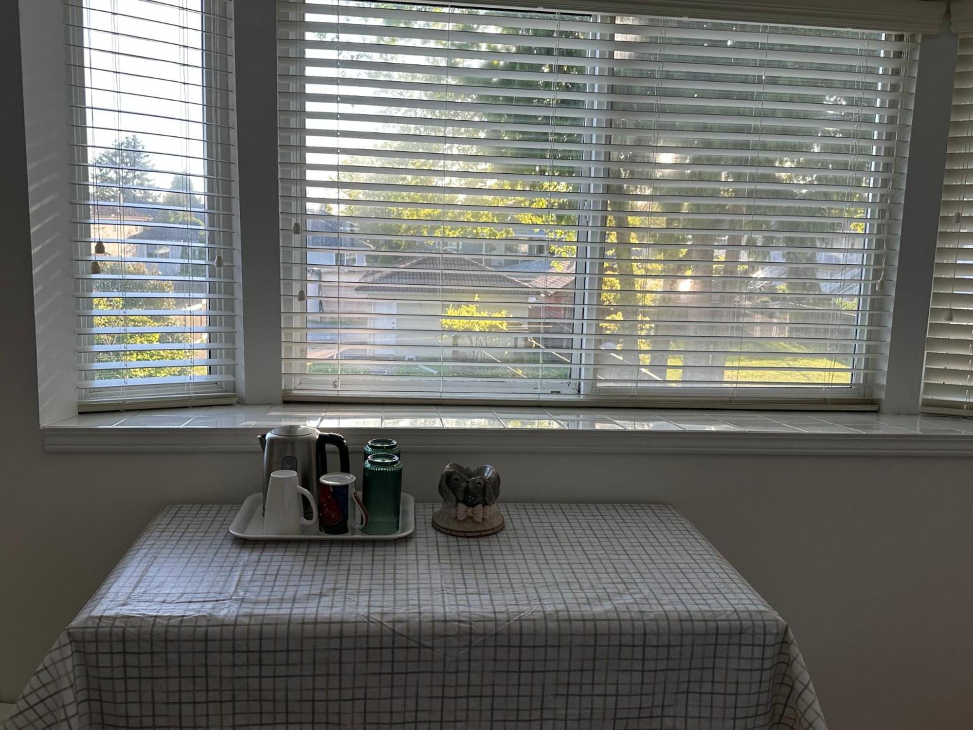 Beautiful Home In Burnaby Esterno foto